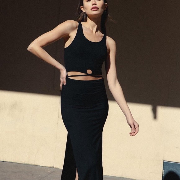 Summertime Ribbed Midi Dress - Picture 2 of 8